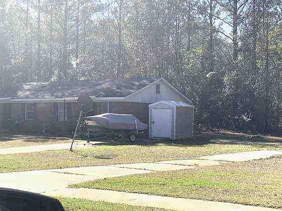 4th image of 715 Johnson Rd