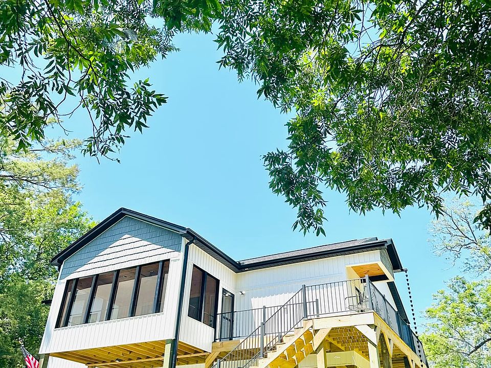 1st image of 132 State Dr