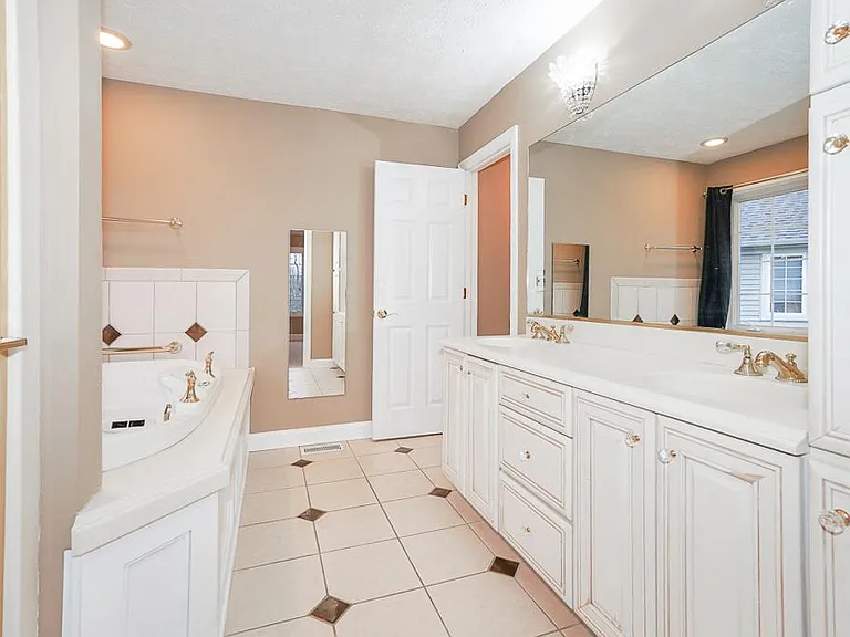 3729 Edgehill Dr — Photo 33