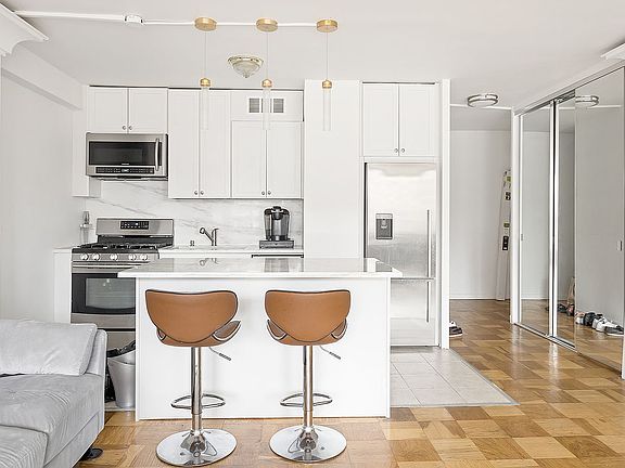 3rd image of 343 E 30th St APT 9D
