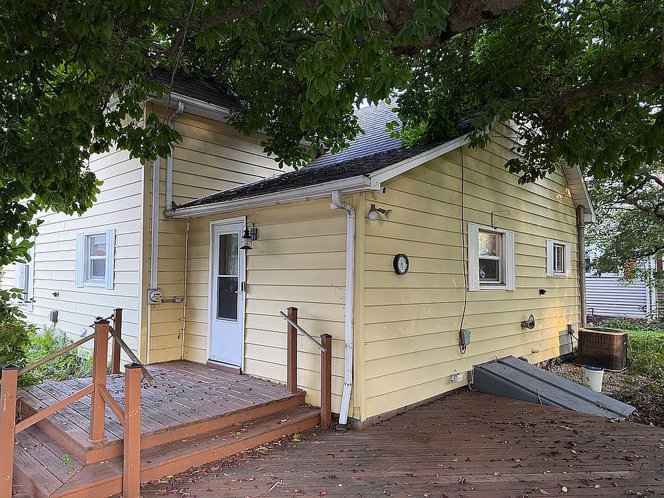 2nd image of 306 S Main St