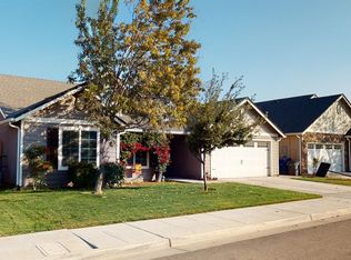 584 S Filbert Ave, Fresno, CA 93727