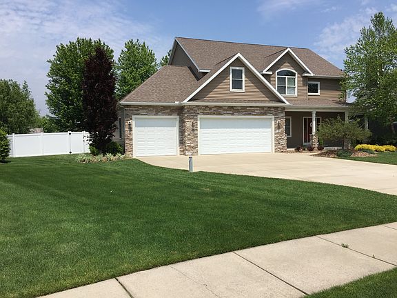 3rd image of 2421 Perry Dr