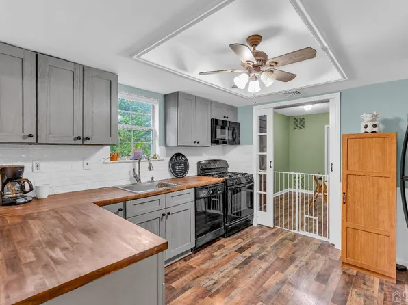 368 Minstrel Ct, Old Bridge, NJ 08857