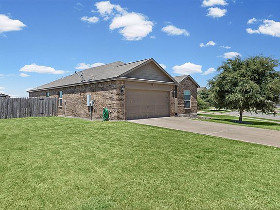 2nd image of 110 Alamo Way