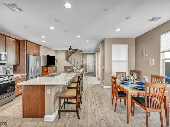 500 Pear Lake St, Las Vegas, NV 89138