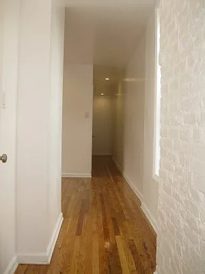 Rented by Tower Brokerage | media 30