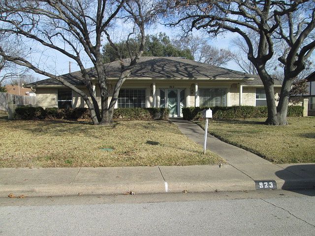 1st image of 923 Springwood Ln