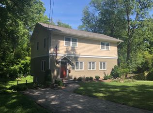 8109 Wingfield Pl, Alexandria, VA 22308