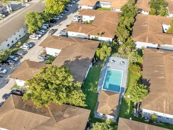 6283 W 24th Ave APT 206-2, Hialeah, FL 33016