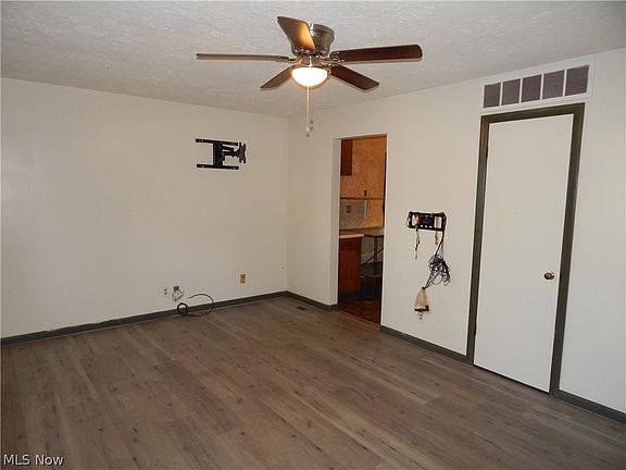 3rd image of 4777 Corduroy Rd