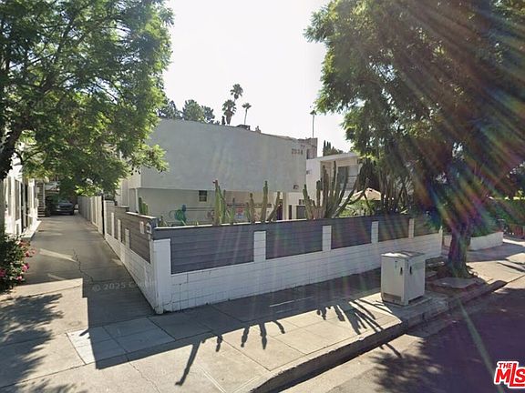 2nd image of 2034 Holly Dr
