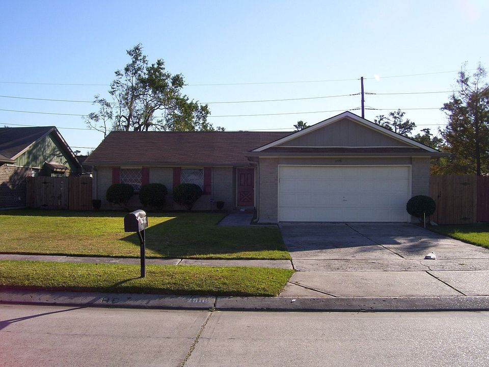 1st image of 2516 Oakmere Dr