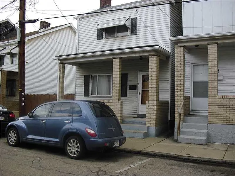 10 4th St photo 1