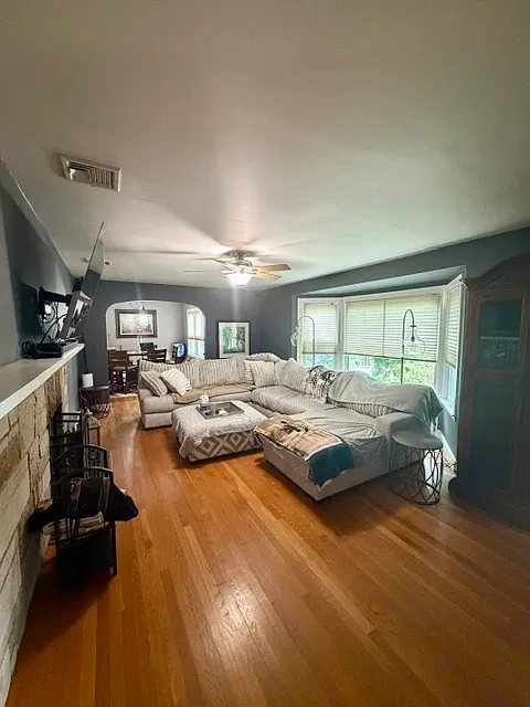 3 bed, 1619 sqft, $3,500 — Photo 4