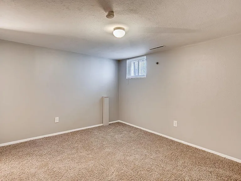 510 S Lincoln St — Photo 6