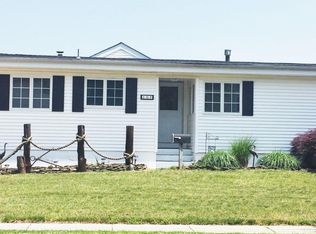 10 Stanford Dr, Hazlet, NJ 07730