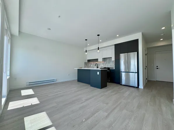 19310 Fraser Hwy, Surrey, BC V3S 6K6