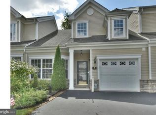 9 Dresner Cir, Upper Chichester, PA 19061