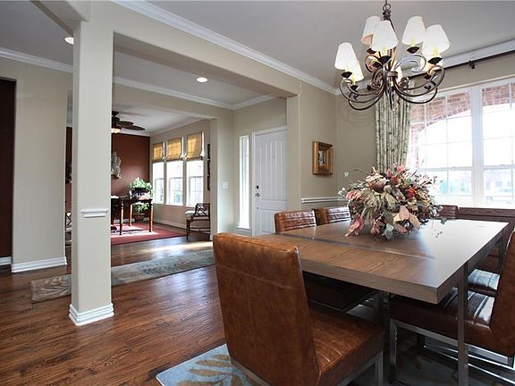 5th image of 814 Carrington Greens Dr