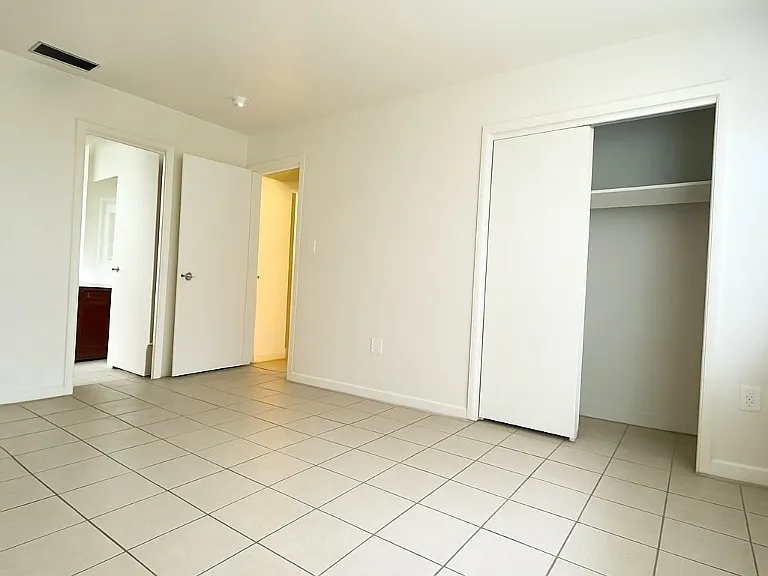 2105 Canal St #6 — Photo 1