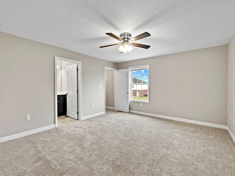 730 Village Creek Dr — Photo 7
