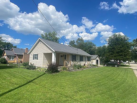 3rd image of 57128 Southshore Dr