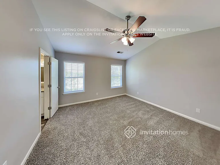 410 Queens Dr SW — Photo 8