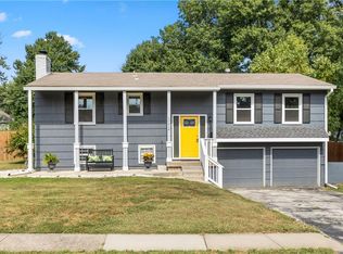 10414 W 73rd St, Shawnee, KS 66203