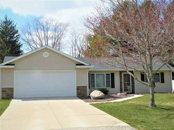 Lake Huron Waterfront Lexington Real Estate 15 Homes For Sale Zillow