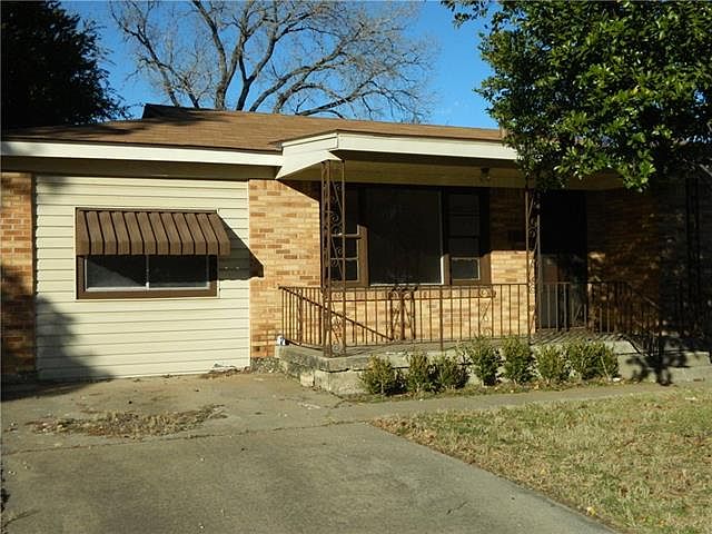 1st image of 4604 Black Oak Ln