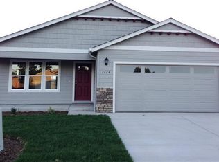 1424 Clearsprings Dr, Medford, OR 97501