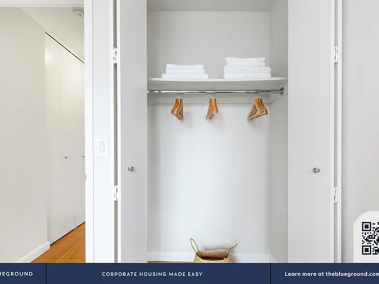 235 W 48th St #39C — Photo 14