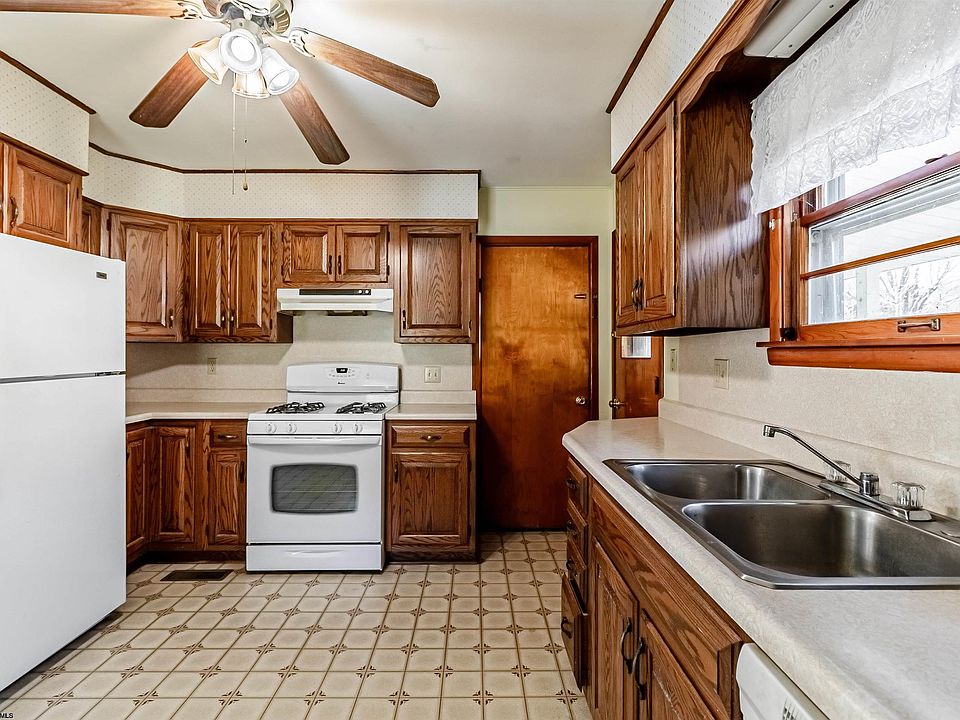 605 Warrior Fork Rd, Mannington, WV 26582 Zillow