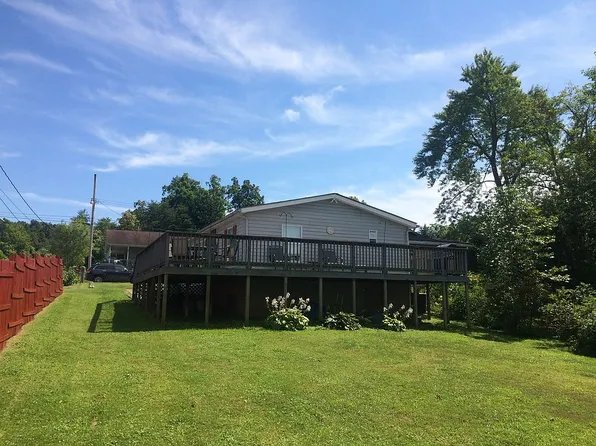 914 Hillcrest St, Parkersburg, WV 26101