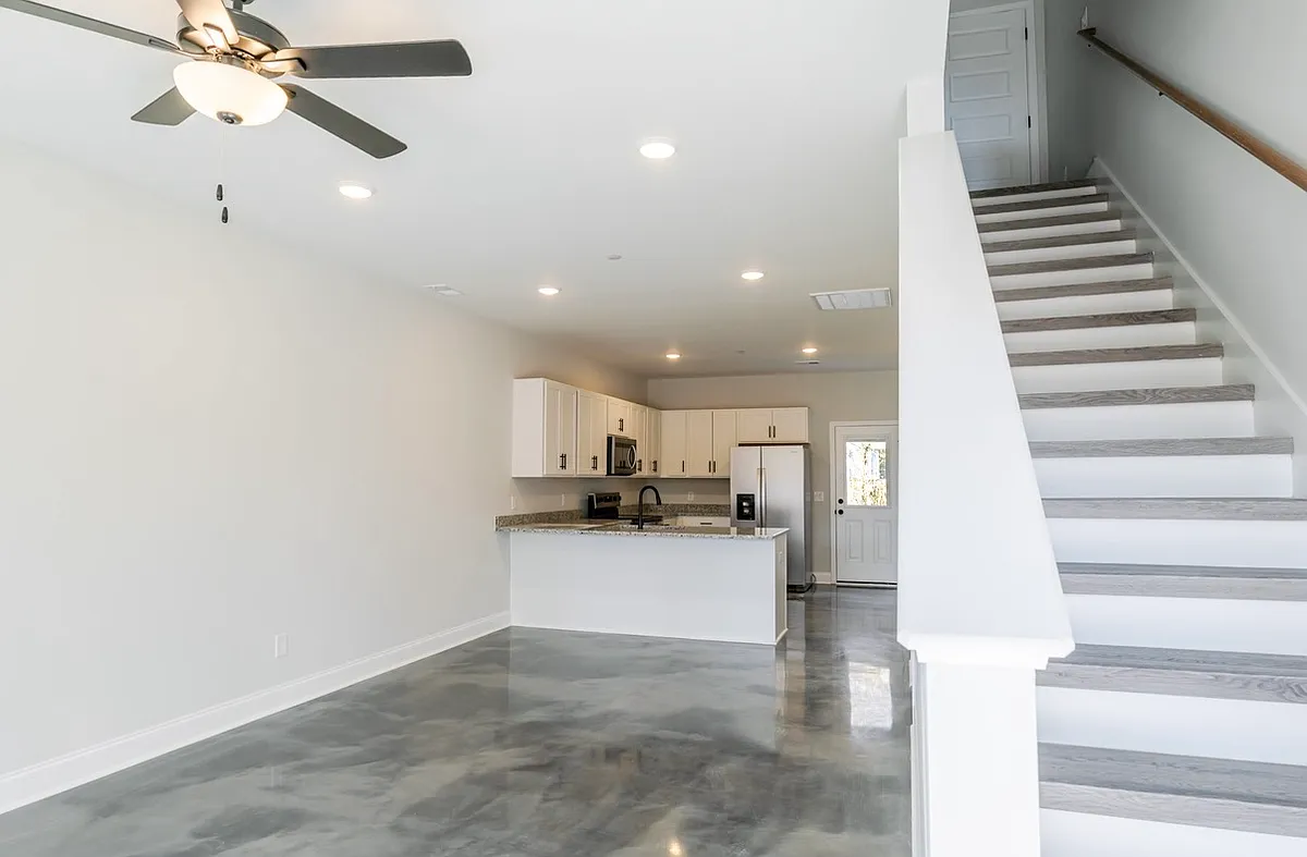 Building Photo - 319 22nd Ave E #1046