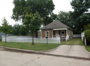 627 W 20th St N, Wichita, KS 67203