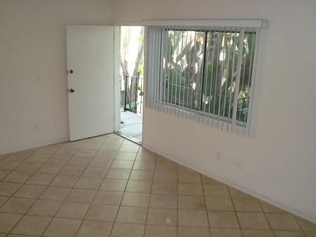 Large Bright Living Room
