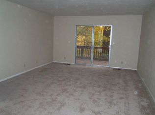 12213 N Woodcrest Dr #E, Dunlap, IL 61525