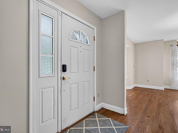 4th image of 5020 Holmcrest Rd