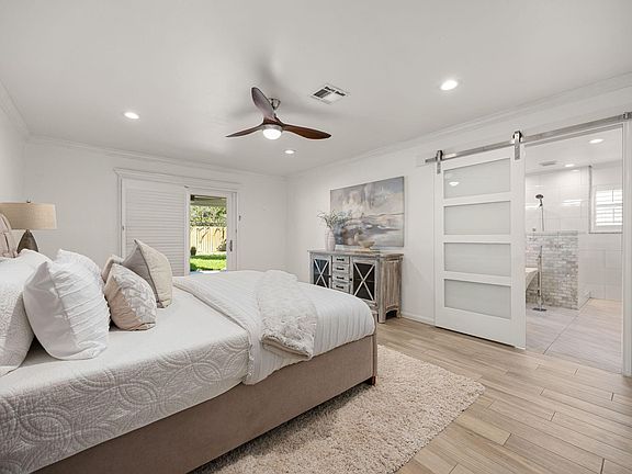 2nd image of 10106 Inwood Dr