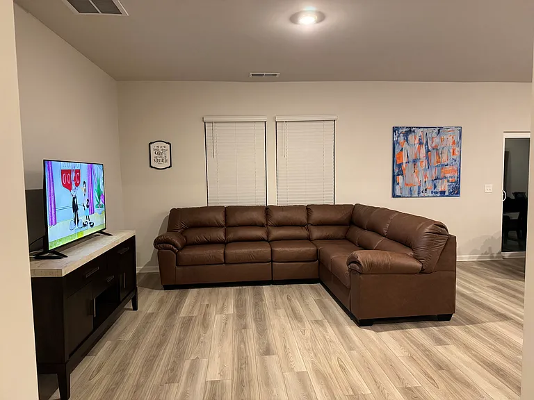 901 Moray Ln — Photo 4