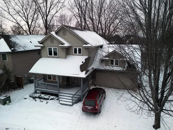 2219 Baneberry Way W, Chanhassen, MN 55317