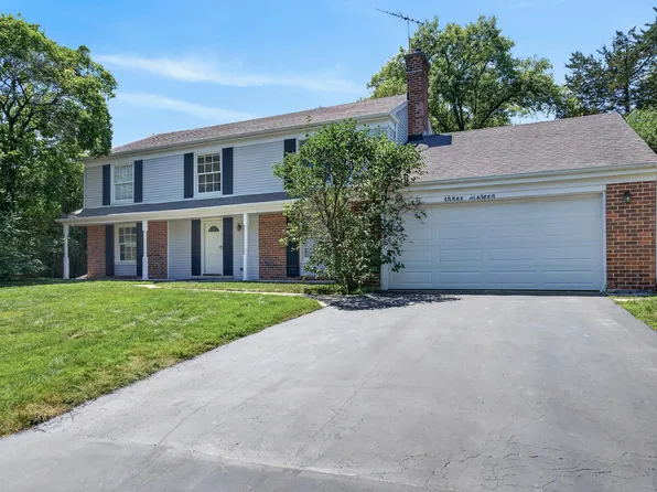 316 Fox Run Dr, Northbrook, IL 60062