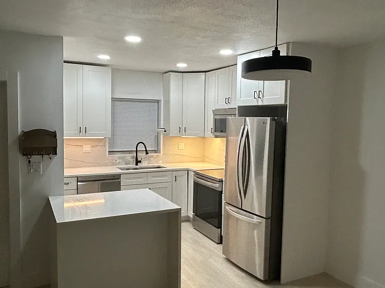 651 Pine Dr #304 — Photo 3