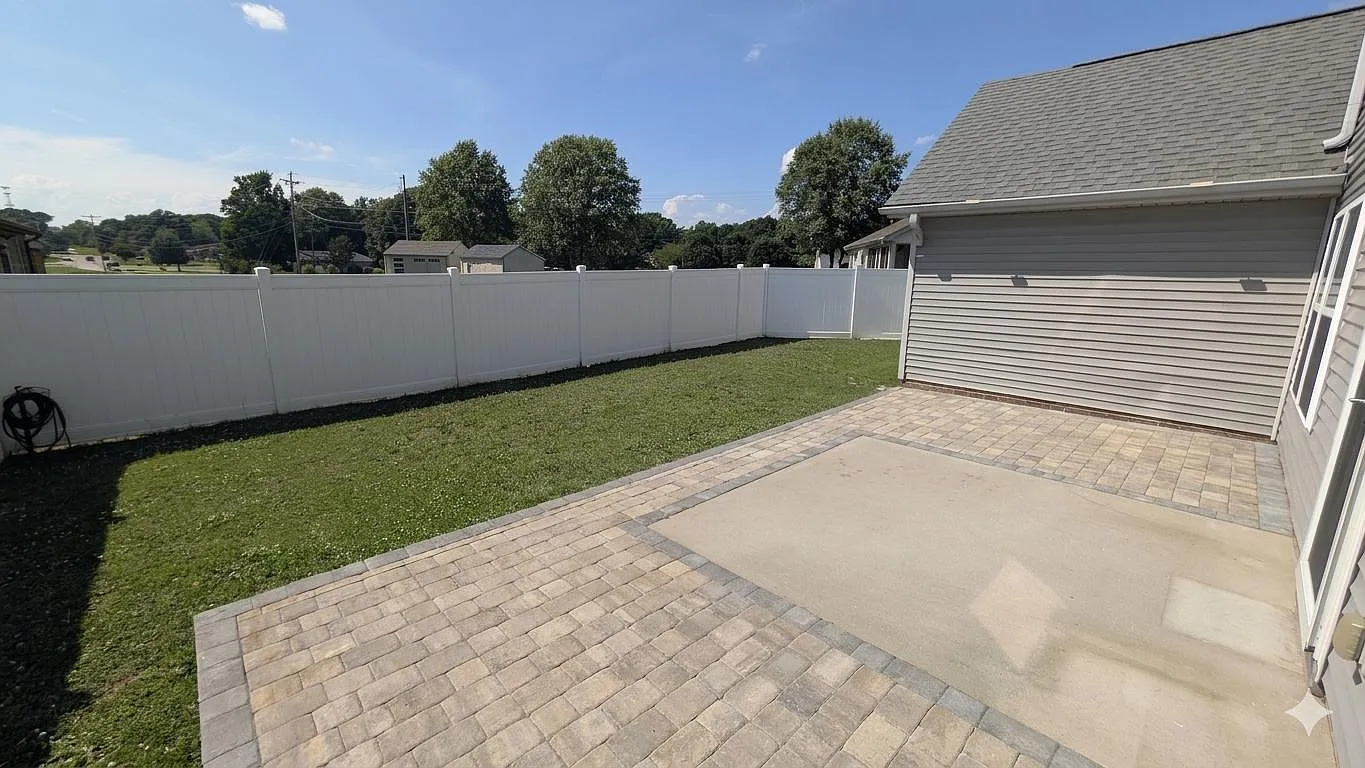 104 Terilyn Ct — Photo 2