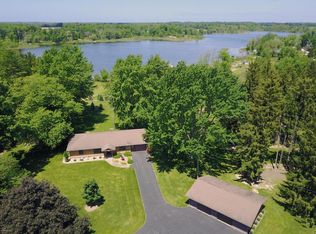 49760 68th St, Hartford, MI 49057