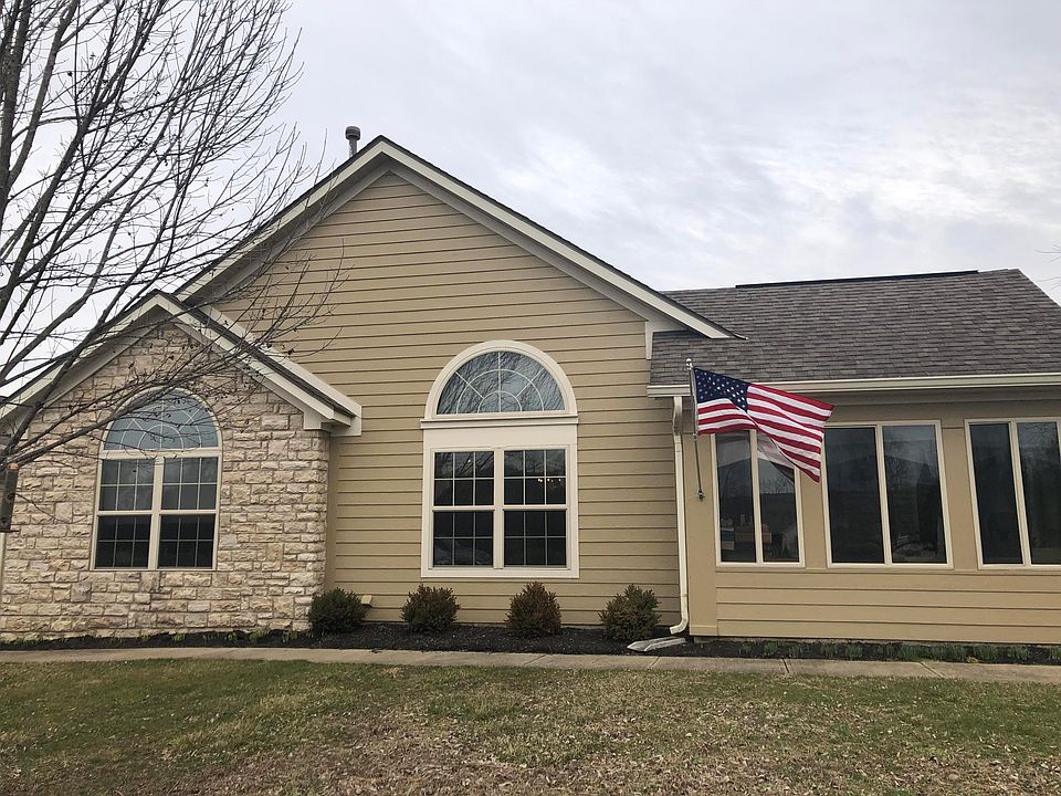 1st image of 271 Autumn Woods Dr