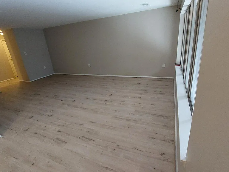 18622 Walkers Choice Rd #6 — Photo 15