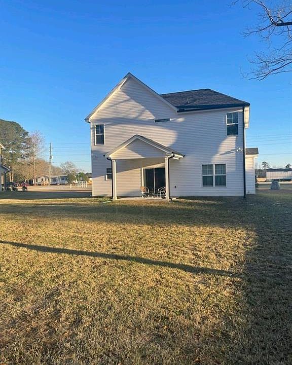 2nd image of 5137 Maxwell Rd
